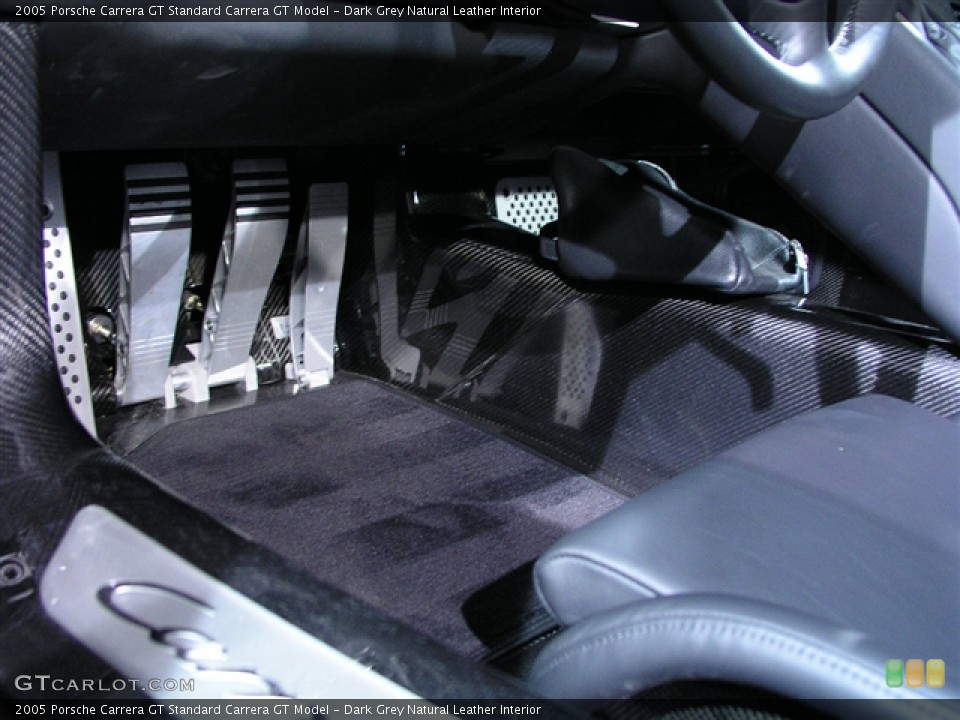 Dark Grey Natural Leather Interior Controls for the 2005 Porsche Carrera GT  #151414