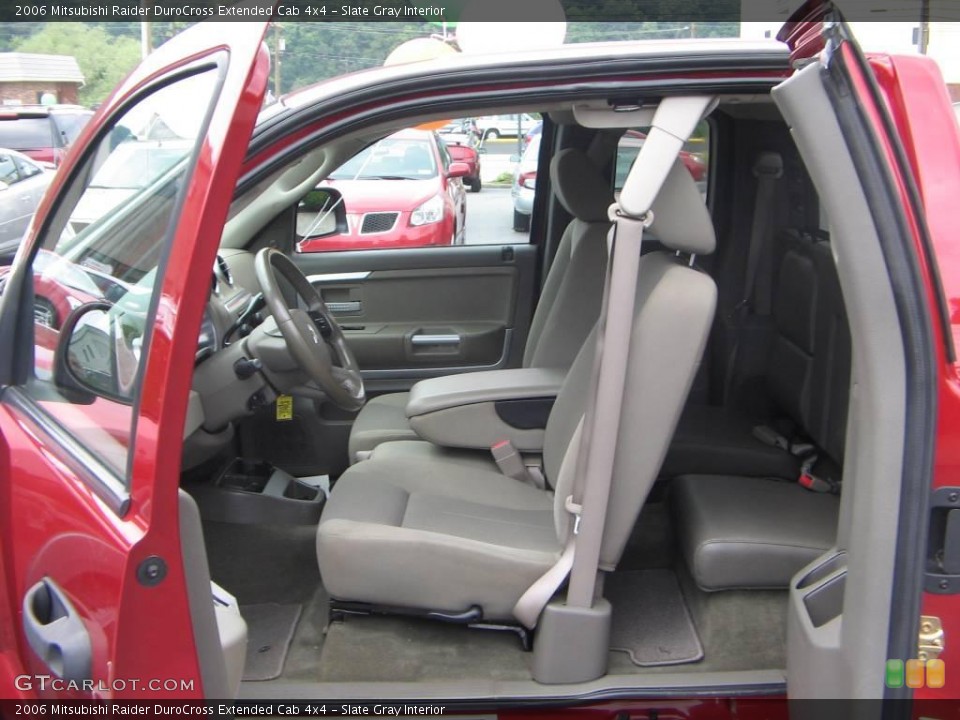 Slate Gray Interior Photo for the 2006 Mitsubishi Raider DuroCross Extended Cab 4x4 #15300294