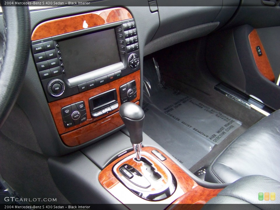 Black Interior Controls for the 2004 Mercedes-Benz S 430 Sedan #155142