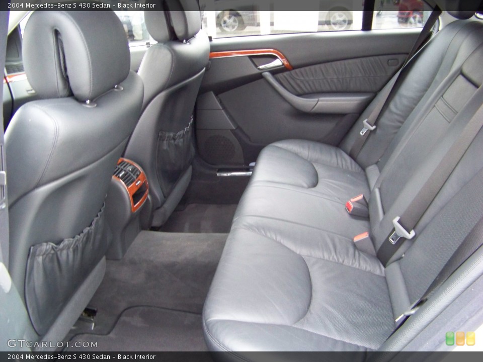 Black Interior Photo for the 2004 Mercedes-Benz S 430 Sedan #155163
