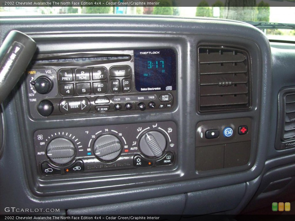 Cedar Green/Graphite Interior Controls for the 2002 Chevrolet Avalanche The North Face Edition 4x4 #15646033