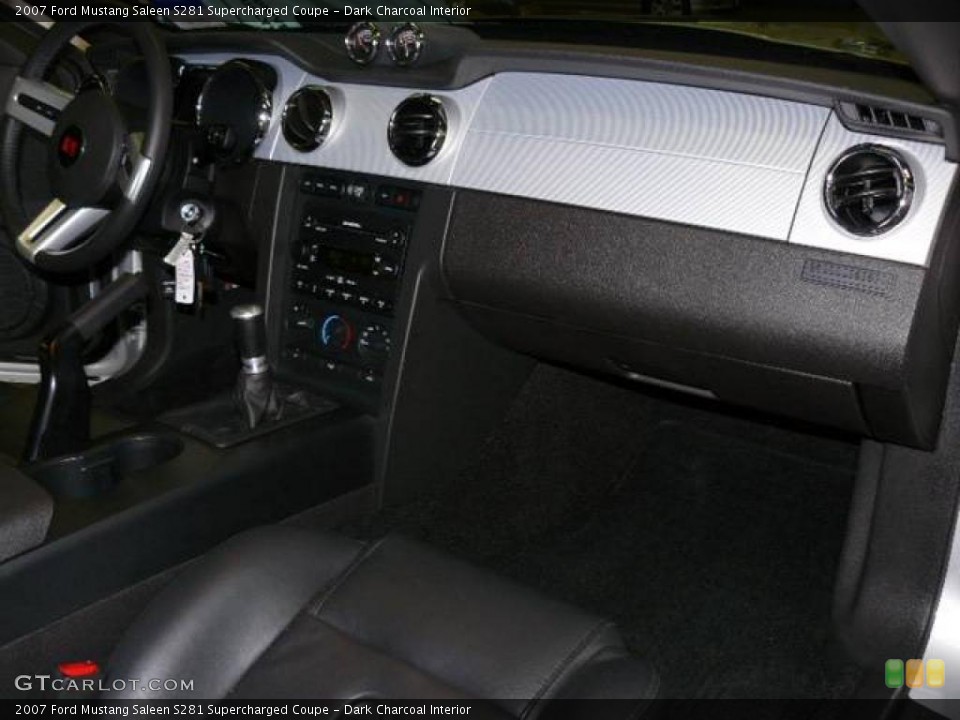 Dark Charcoal Interior Dashboard for the 2007 Ford Mustang Saleen S281 Supercharged Coupe #1579487