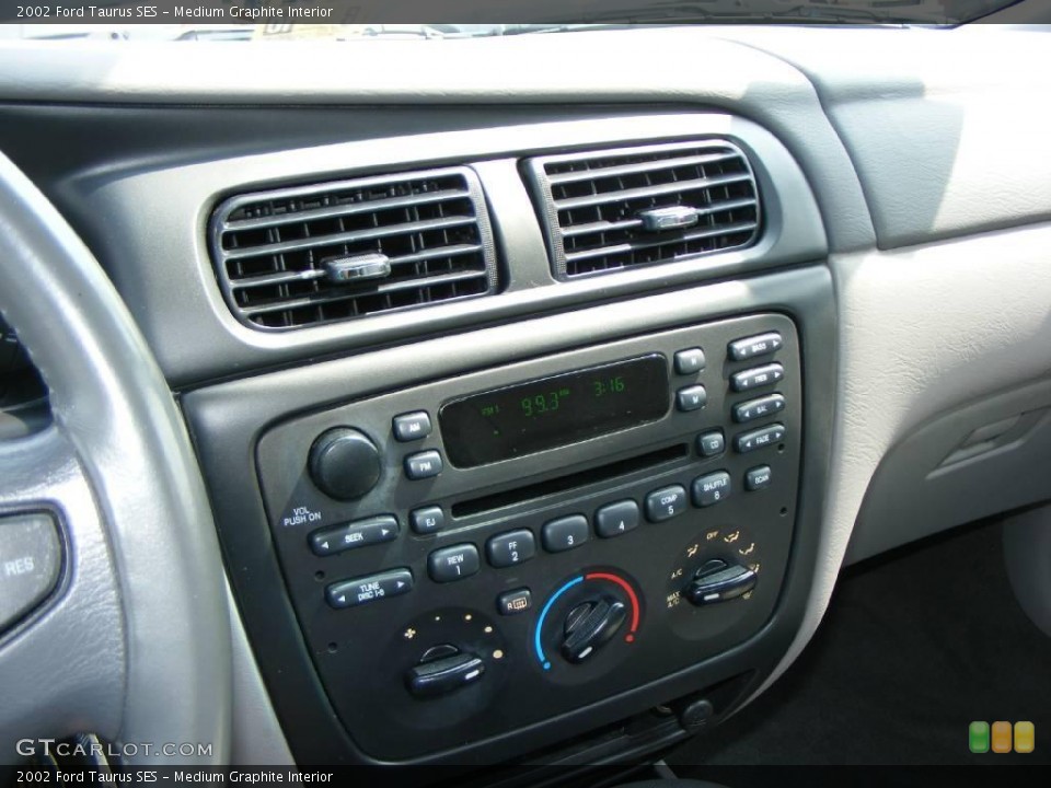 Medium Graphite Interior Controls for the 2002 Ford Taurus SES #15885100
