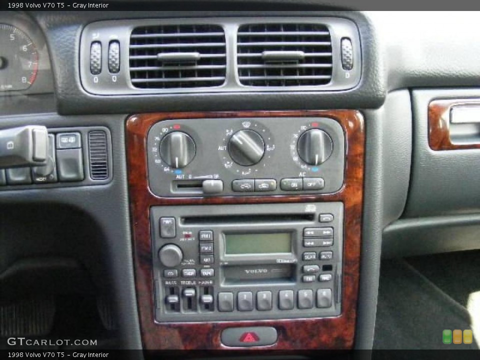 Gray Interior Controls for the 1998 Volvo V70 T5 #16038747