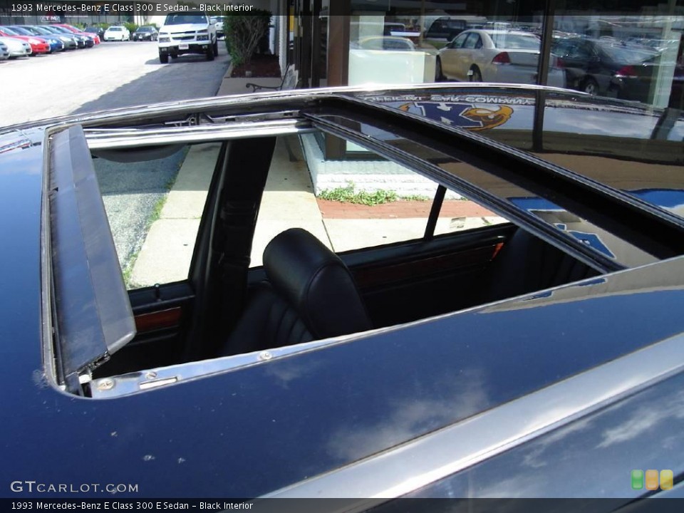 Black Interior Sunroof for the 1993 Mercedes-Benz E Class 300 E Sedan #16057945