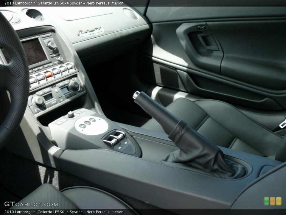 Nero Perseus Interior Photo for the 2010 Lamborghini Gallardo LP560-4 Spyder #16356689
