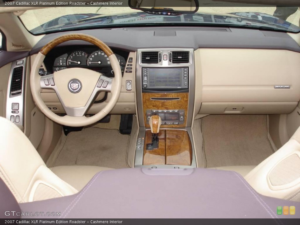 Cashmere Interior Dashboard for the 2007 Cadillac XLR Platinum Edition Roadster #17056885