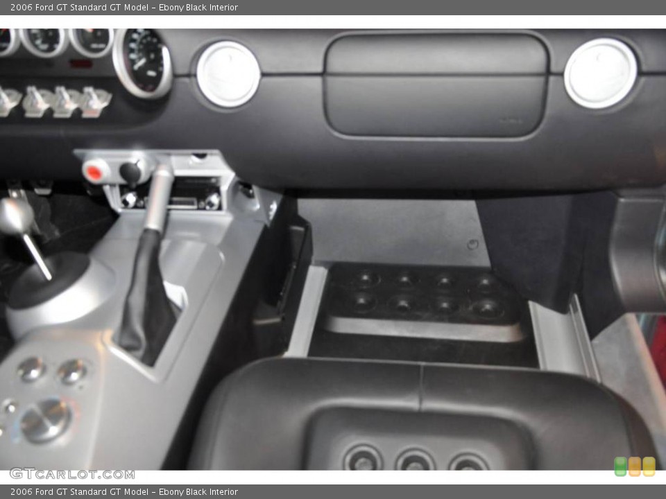 Ebony Black Interior Photo for the 2006 Ford GT  #17639371