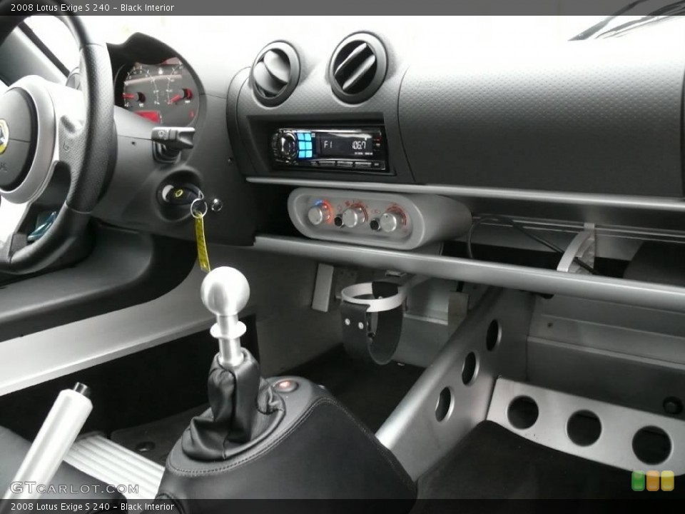Black Interior Dashboard for the 2008 Lotus Exige S 240 #1784986