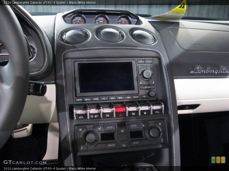 Black/White Interior Controls for the 2010 Lamborghini Gallardo LP560-4 Spyder #17993016