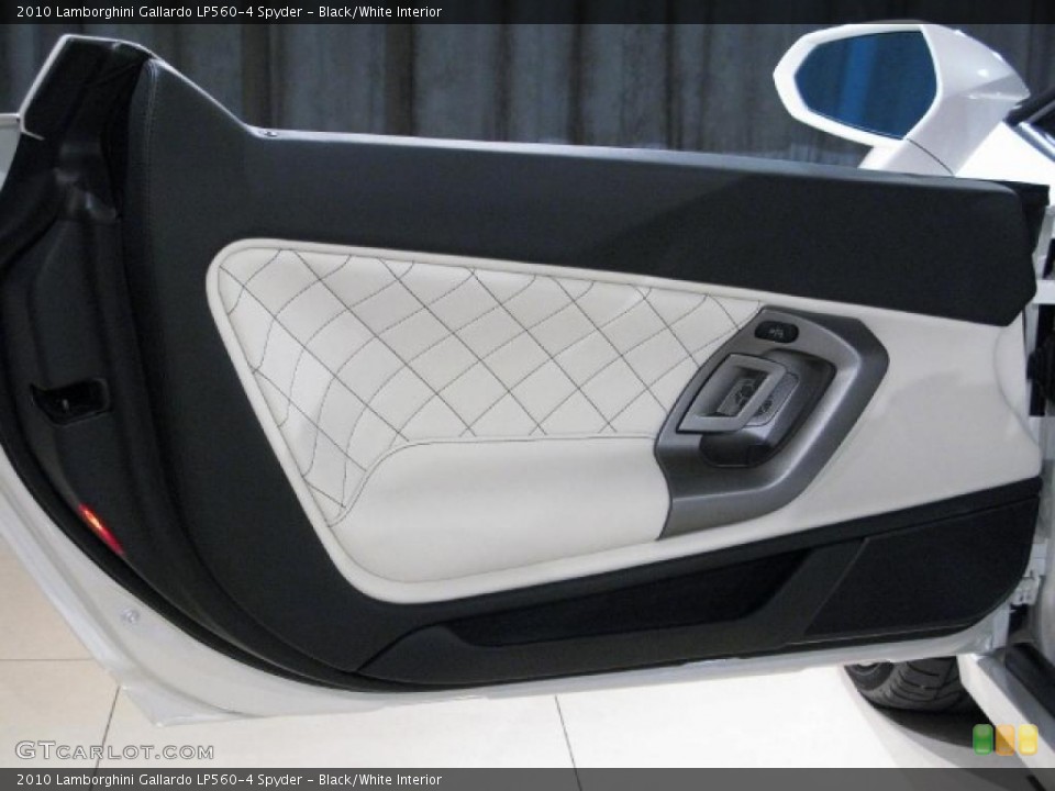 Black/White Interior Photo for the 2010 Lamborghini Gallardo LP560-4 Spyder #17993052