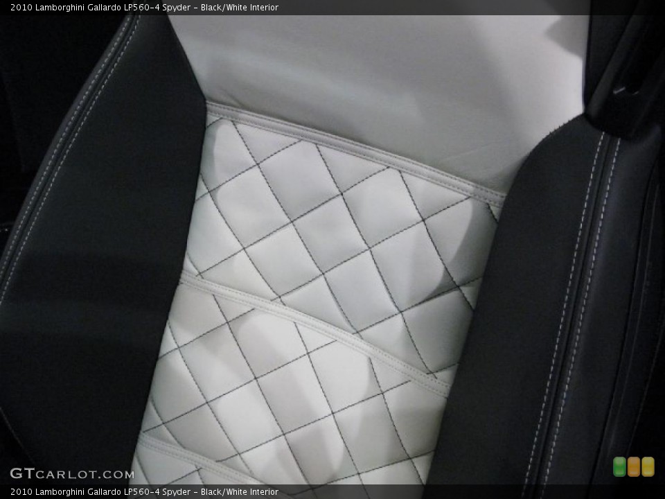 Black/White Interior Photo for the 2010 Lamborghini Gallardo LP560-4 Spyder #17993060
