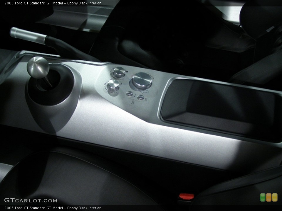 Ebony Black Interior Controls for the 2005 Ford GT  #181668
