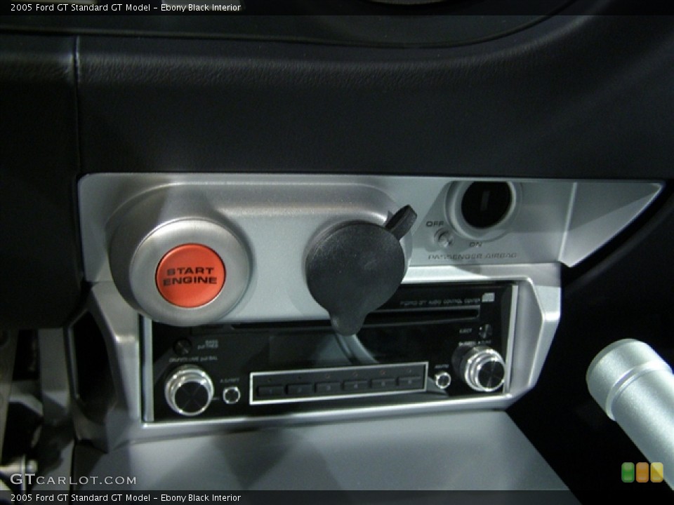 Ebony Black Interior Controls for the 2005 Ford GT  #181675