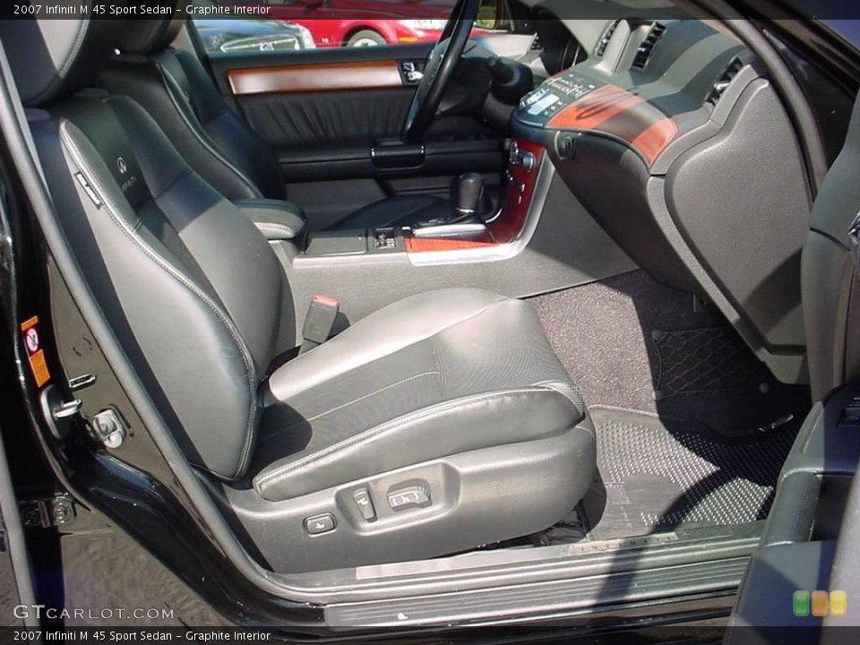 Graphite Interior Photo for the 2007 Infiniti M 45 Sport Sedan #18192487