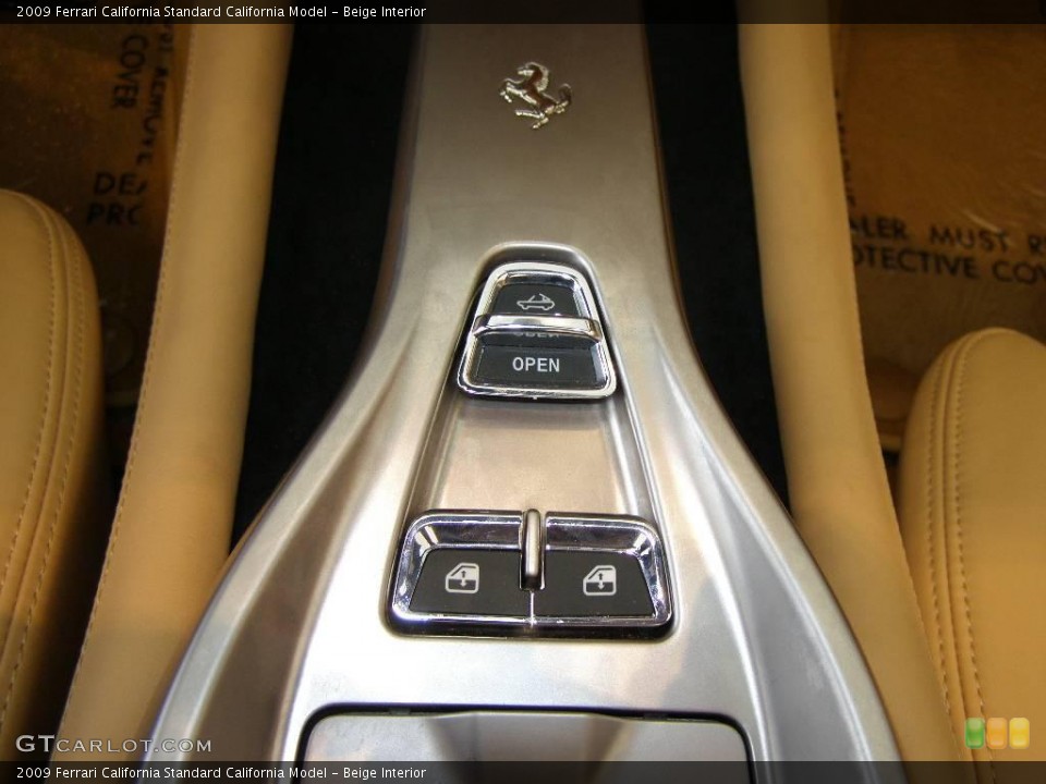 Beige Interior Controls for the 2009 Ferrari California  #19374301