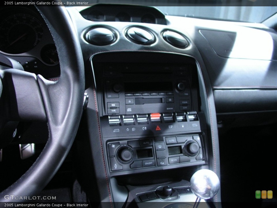 Black Interior Controls for the 2005 Lamborghini Gallardo Coupe #199024