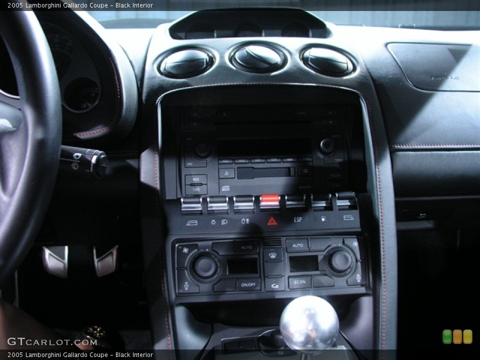 Black Interior Controls for the 2005 Lamborghini Gallardo Coupe #199031