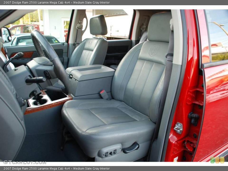 Medium Slate Gray Interior Photo for the 2007 Dodge Ram 2500 Laramie Mega Cab 4x4 #20331183