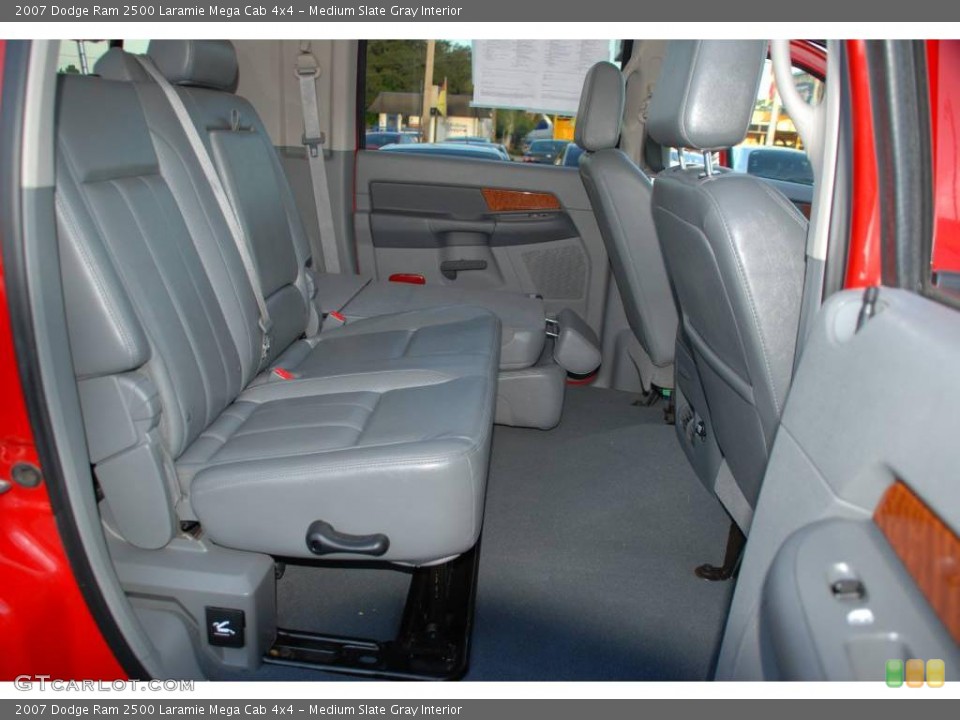 Medium Slate Gray Interior Photo for the 2007 Dodge Ram 2500 Laramie Mega Cab 4x4 #20331375