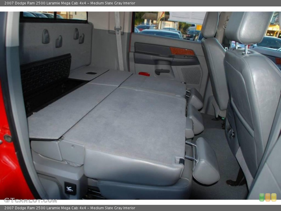 Medium Slate Gray Interior Photo for the 2007 Dodge Ram 2500 Laramie Mega Cab 4x4 #20331383