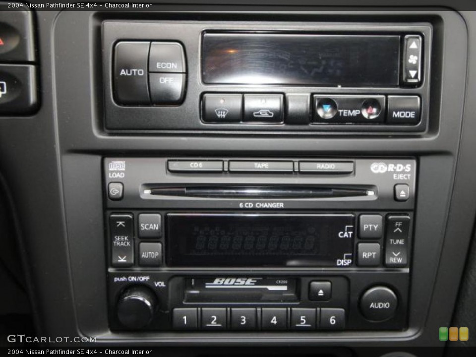 Charcoal Interior Controls for the 2004 Nissan Pathfinder SE 4x4 #20631598