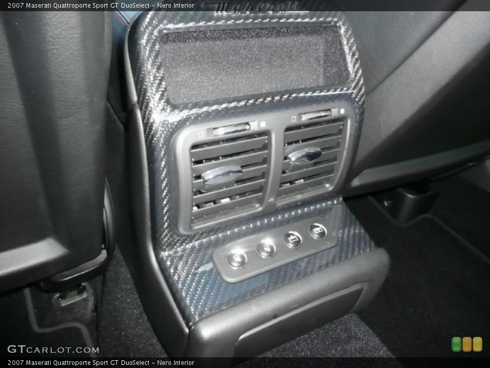 Nero Interior Controls for the 2007 Maserati Quattroporte Sport GT DuoSelect #20930547