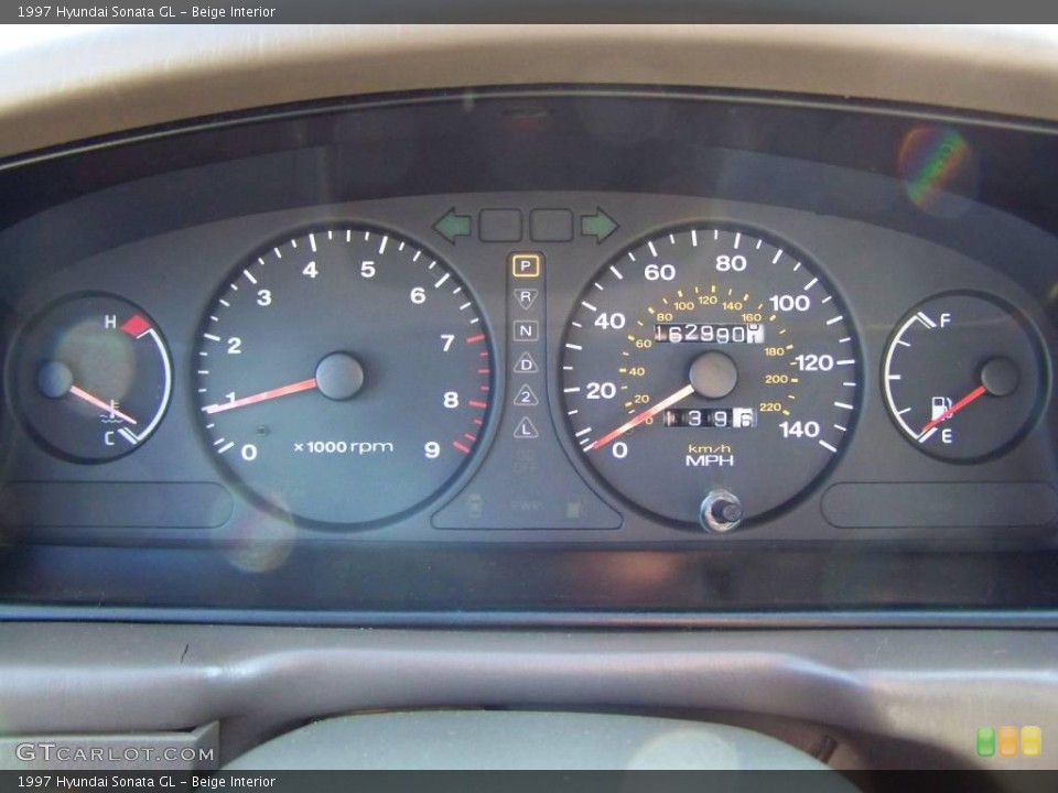 Beige Interior Gauges for the 1997 Hyundai Sonata GL #21269672
