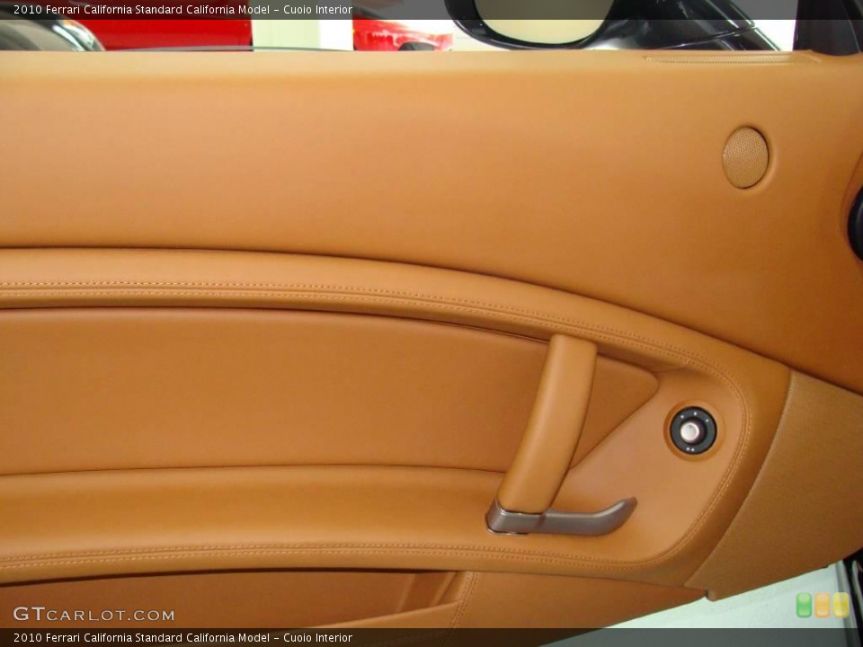 Cuoio Interior Door Panel for the 2010 Ferrari California  #22011445