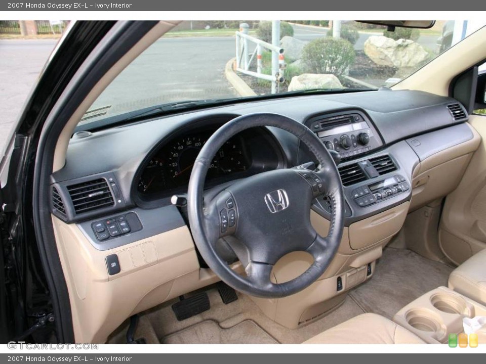 Ivory Interior Dashboard for the 2007 Honda Odyssey EX-L #22132389