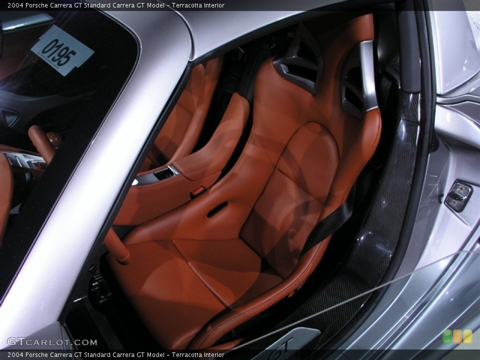 Terracotta Interior Photo for the 2004 Porsche Carrera GT  #227797