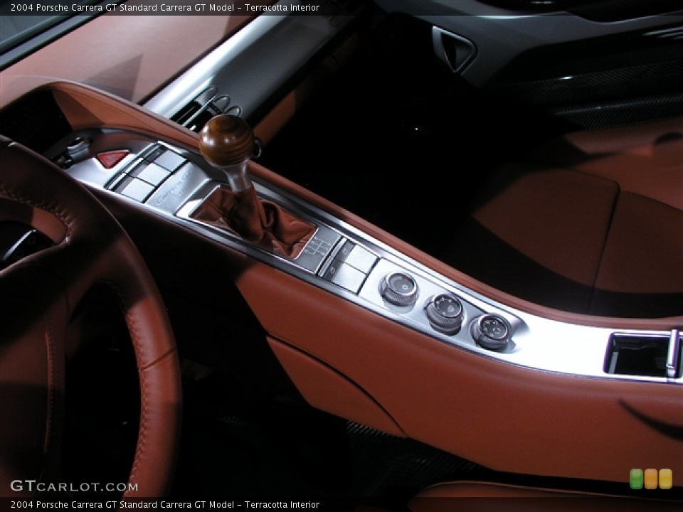 Terracotta Interior Controls for the 2004 Porsche Carrera GT  #227832