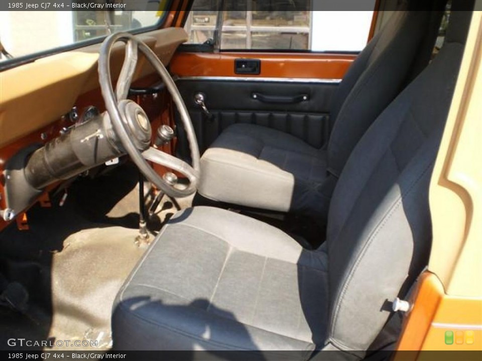 Black/Gray Interior Photo for the 1985 Jeep CJ7 4x4 #23225213