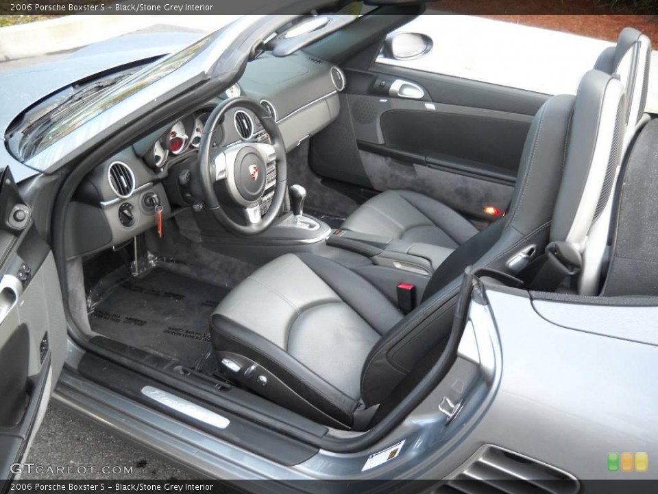 Black/Stone Grey Interior Photo for the 2006 Porsche Boxster S #23928982