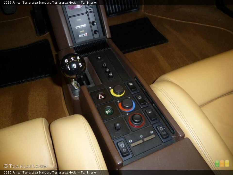 Tan Interior Controls for the 1986 Ferrari Testarossa  #24019399