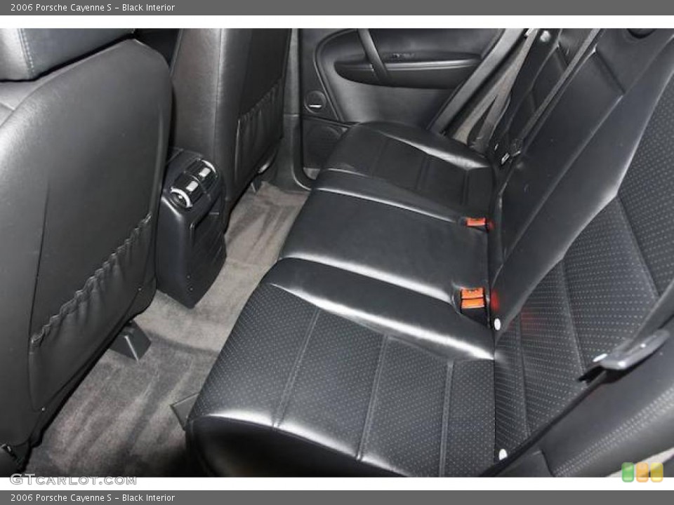 Black Interior Photo for the 2006 Porsche Cayenne S #24180902