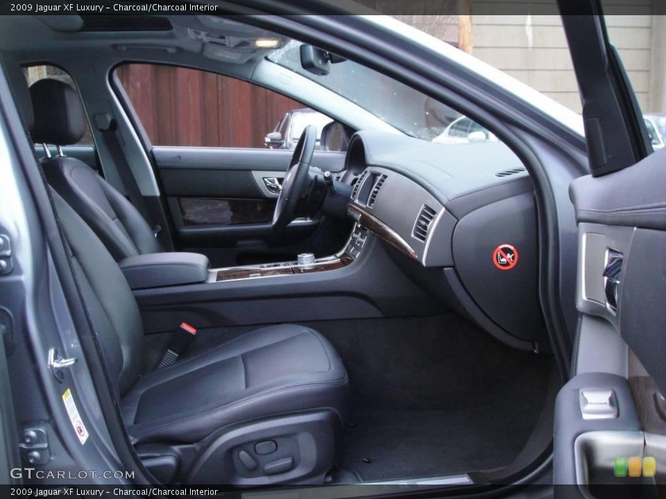 Charcoal/Charcoal Interior Photo for the 2009 Jaguar XF Luxury #24442099