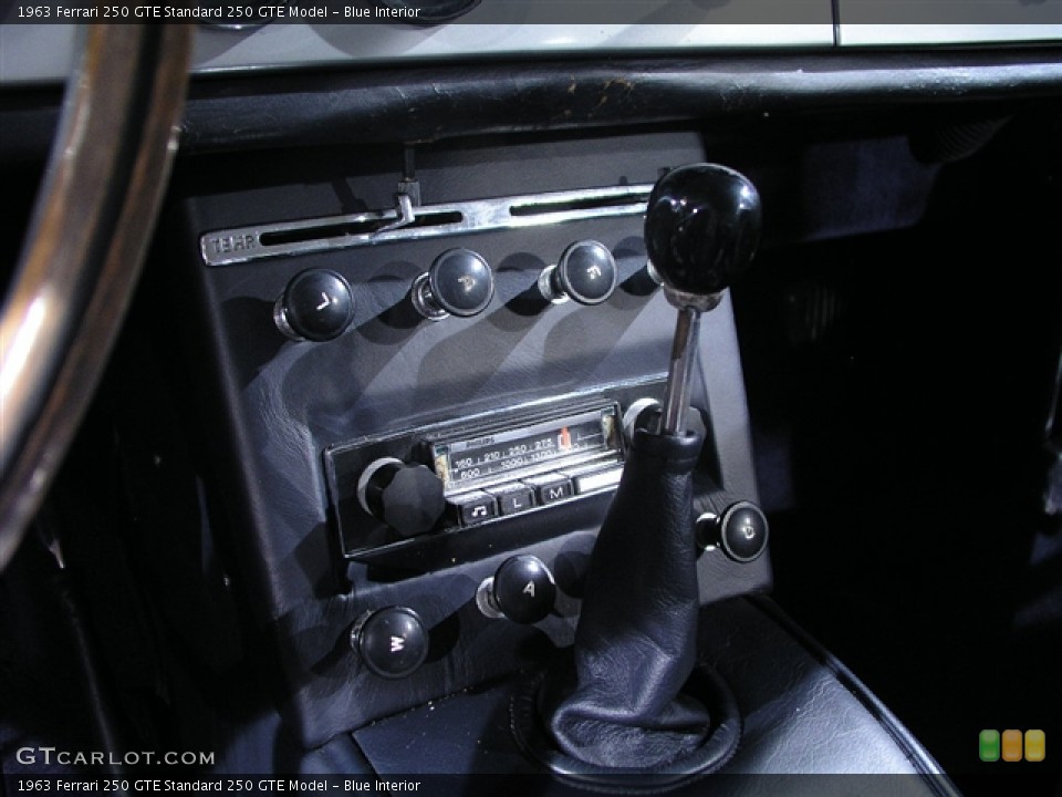 Blue Interior Transmission for the 1963 Ferrari 250 GTE  #244914