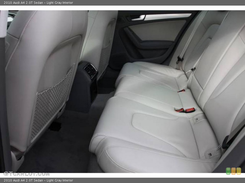 Light Gray Interior Photo for the 2010 Audi A4 2.0T Sedan #24918043