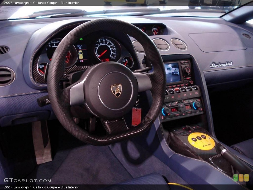 Blue Interior Dashboard for the 2007 Lamborghini Gallardo Coupe #2496211