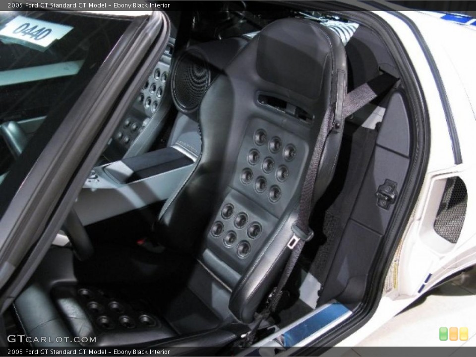 Ebony Black Interior Photo for the 2005 Ford GT  #25156075