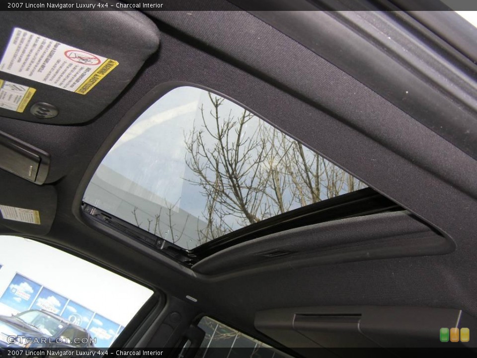 Charcoal Interior Sunroof for the 2007 Lincoln Navigator Luxury 4x4 #25471514