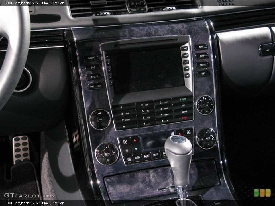 Black Interior Controls for the 2008 Maybach 62 S #254826