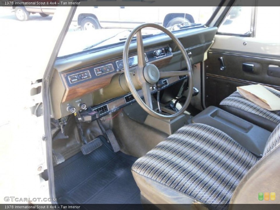 Tan 1978 International Scout II Interiors