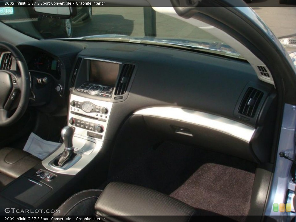 Graphite Interior Dashboard for the 2009 Infiniti G 37 S Sport Convertible #26375702