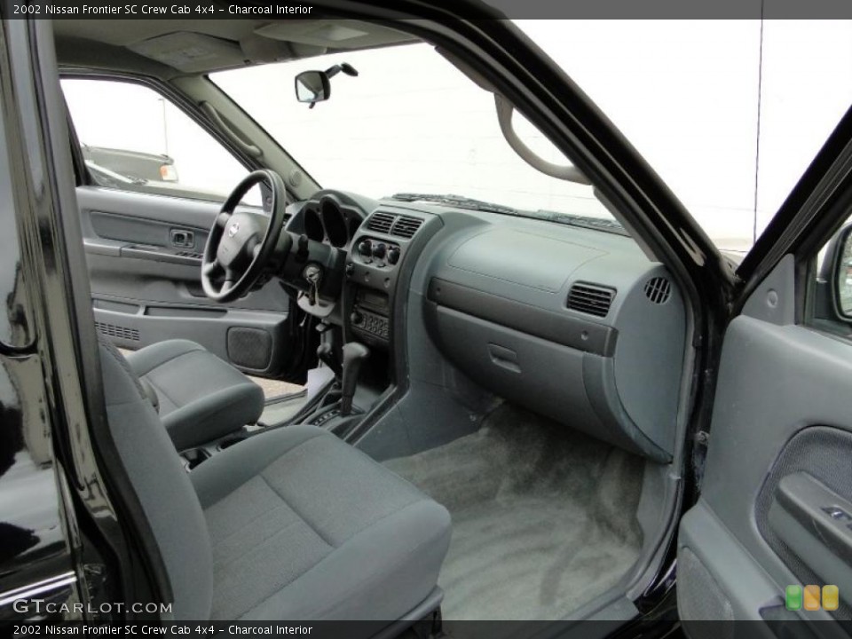 Charcoal Interior Photo for the 2002 Nissan Frontier SC Crew Cab 4x4 #26623765