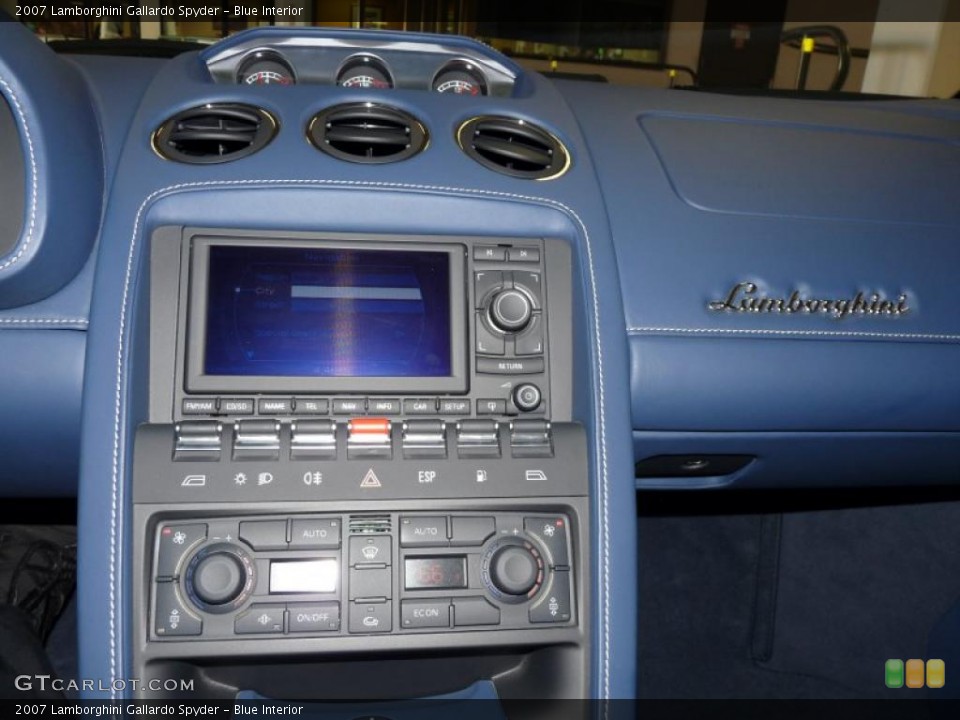 Blue Interior Controls for the 2007 Lamborghini Gallardo Spyder #26704299
