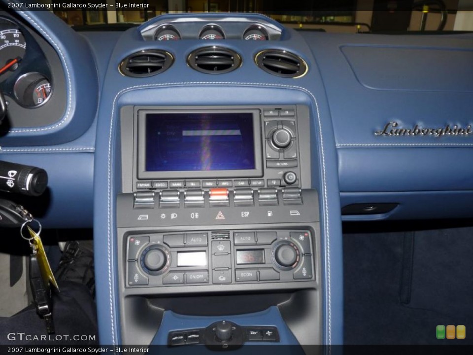 Blue Interior Controls for the 2007 Lamborghini Gallardo Spyder #26704443