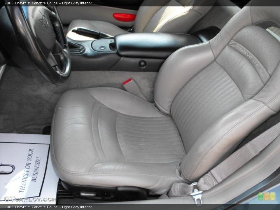 Light Gray Interior Photo for the 2003 Chevrolet Corvette Coupe #26918096