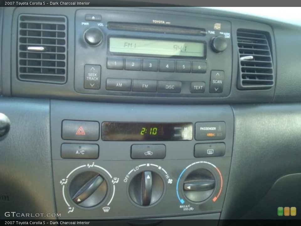 Dark Charcoal Interior Controls for the 2007 Toyota Corolla S #27551401